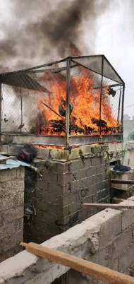 أول أيام عيد الأضحى.. حريق بمخيم للنازحين في مأرب 