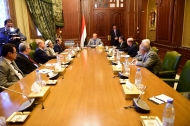 هادي: التطرّف والارهاب أوراق وخلايا بيد الانقلابيين لتحريف الواقع و خلط الأوراق