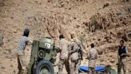 القوات الحكومية في نهم شرقي صنعاء تقصف بالمدفعية السبعين ودار الرئاسة