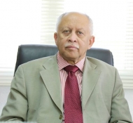 هادي يكلف وزير الصحة بحكومة بحاح المستقيلة بالقيام بمهام وزير الخارجية