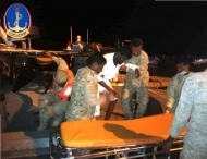 المهرة.. مصلحة خفر السواحل تتسلم 3 يمنيين من البحرية الأمريكية متهمين بالتهريب