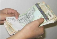اللجان المالية في عدن تباشر صرف مرتبات80ألف عسكري بالمنطقة الرابعة