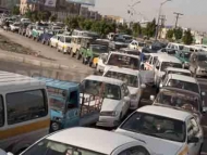 محطات البترول تعلن الاضراب بالحديدة  ومواطنون يطالبون الحرس الجمهوري بتنظيم محطة شركة النفط