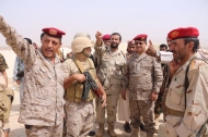 رئيس هيئة الأركان يتفقد جبهات القتال في الجوف