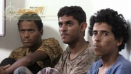 صورة تظهر عددا من اسرى المليشيات سقطوا بيد القوات الحكومية بمعارك جبل النار