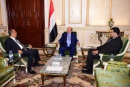 هادي يوجه بدعم الميزانية التشغيلية لمحافظة تعز